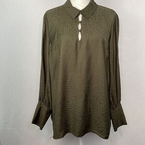 Soft Surroundings Olive Green Coastline Printed Keyhole Blouse. Size Large. NWOT